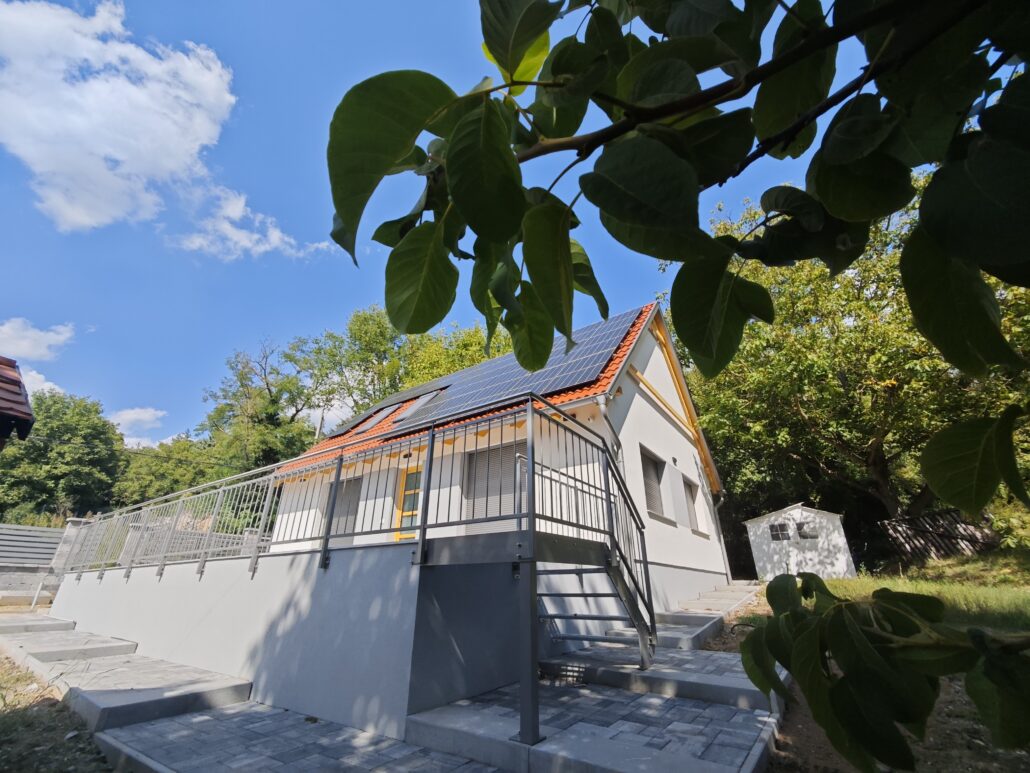 A Dióliget Apartman épülete Orfűn